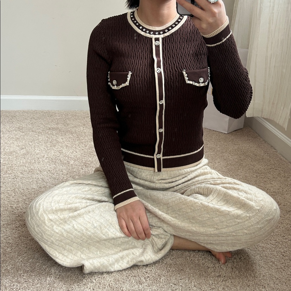 Rhinestone button knit top. XS/S